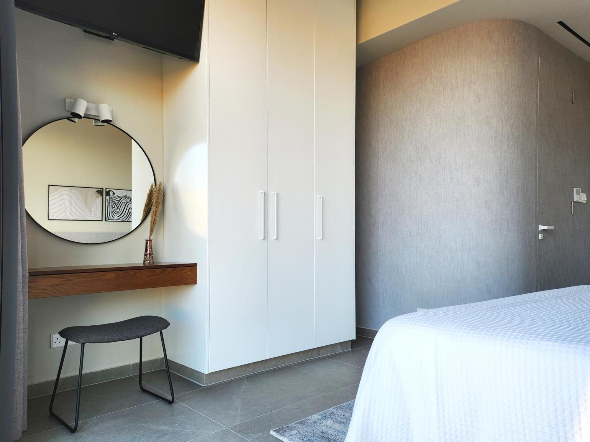 Aeon Residences - In The Heart Of Paphos Exterior photo