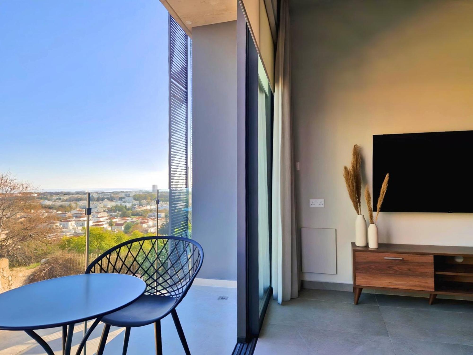 Aeon Residences - In The Heart Of Paphos Exterior photo